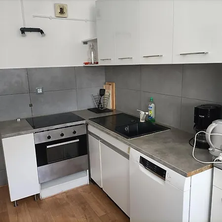Vue Et Montagne Dans Parc Du Roy D'espagne, Up To 7 People Apartment