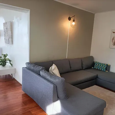 Apartment Vue Et Montagne Dans Parc Du Roy D'espagne, Up To 7 People *