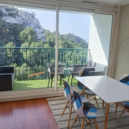 Vue Et Montagne Dans Parc Du Roy D'espagne, Up To 7 People Apartment Marseille